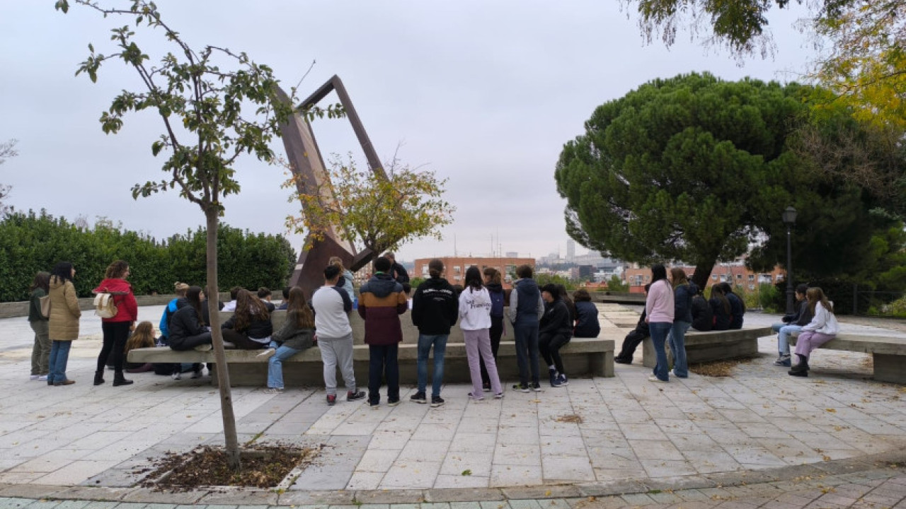 Ventana a Madrid, monumento dedicado a los yacimientos paleontológicos de San Isidro.