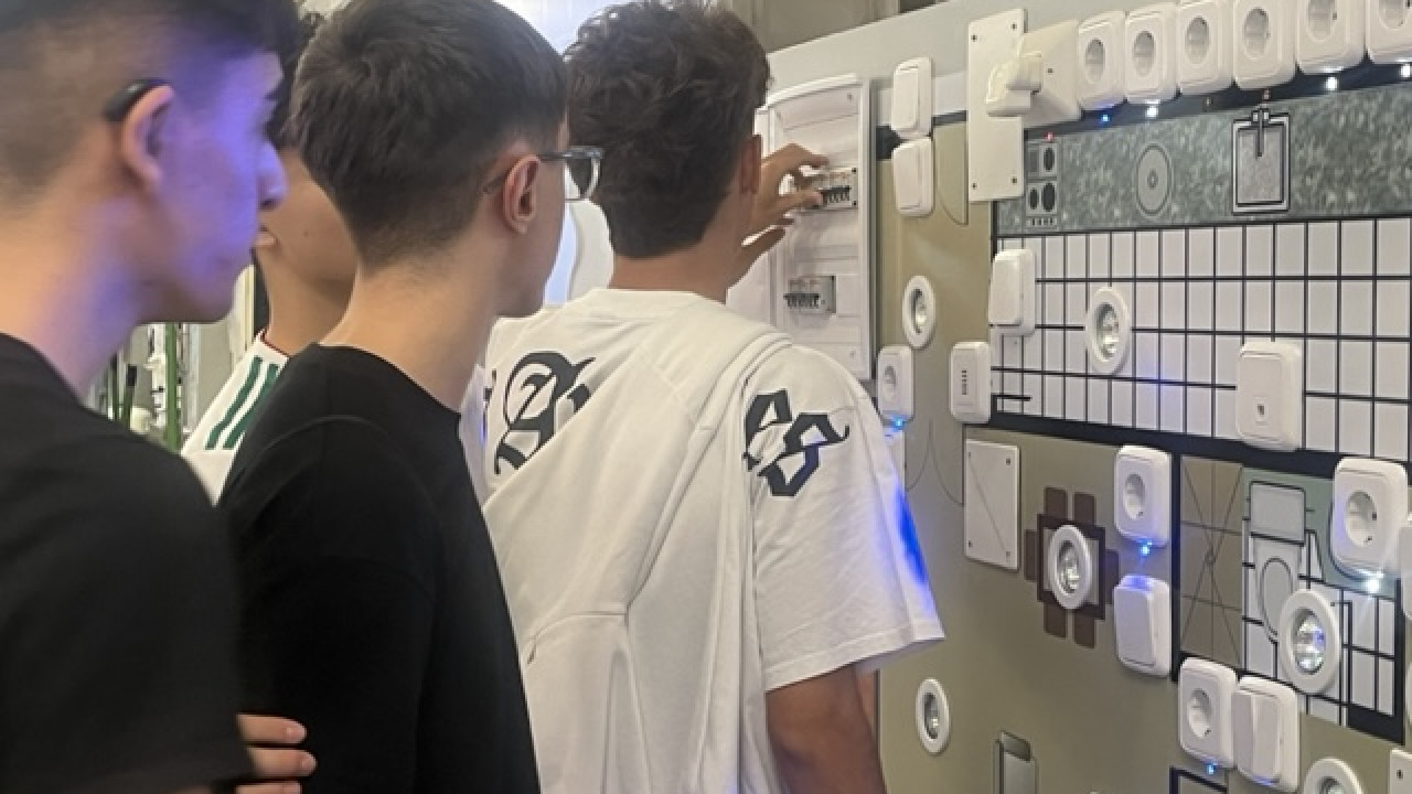 Universidad Politécnica de Madrid 10