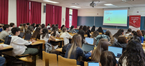 Charla de la Asociación Síndrome 22q11 en la Universidad Complutense de Madrid