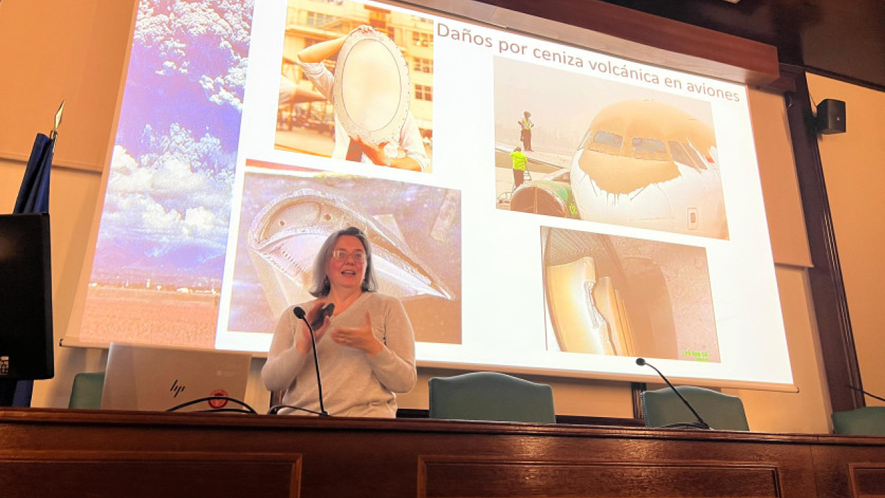 Conferencia: ¿Qué pasa si un avión se encuentra con una nube de ceniza volcánica? (IGN)