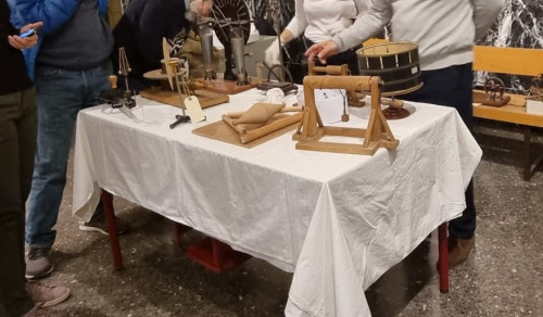Exposición de instrumentos científicos antiguos