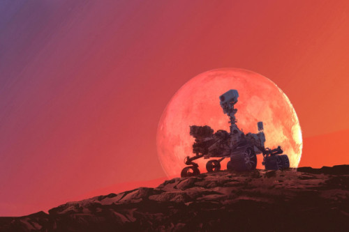 Un rover en la superficie marciana con una luna de fondo