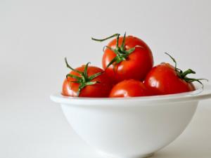 Tomates en bol. / Anelka (PIXABAY)