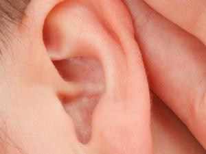 Investigadores granadinos determinan que tener zumbidos en ambos oídos tiene una causa genética. / PublicDomainPictures (PIXABAY)