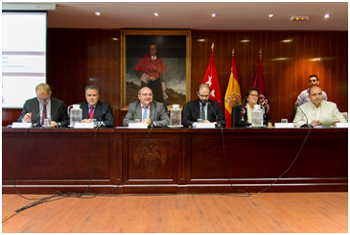 Los seis miembros de la mesa presidencial. / Alfredo Matilla